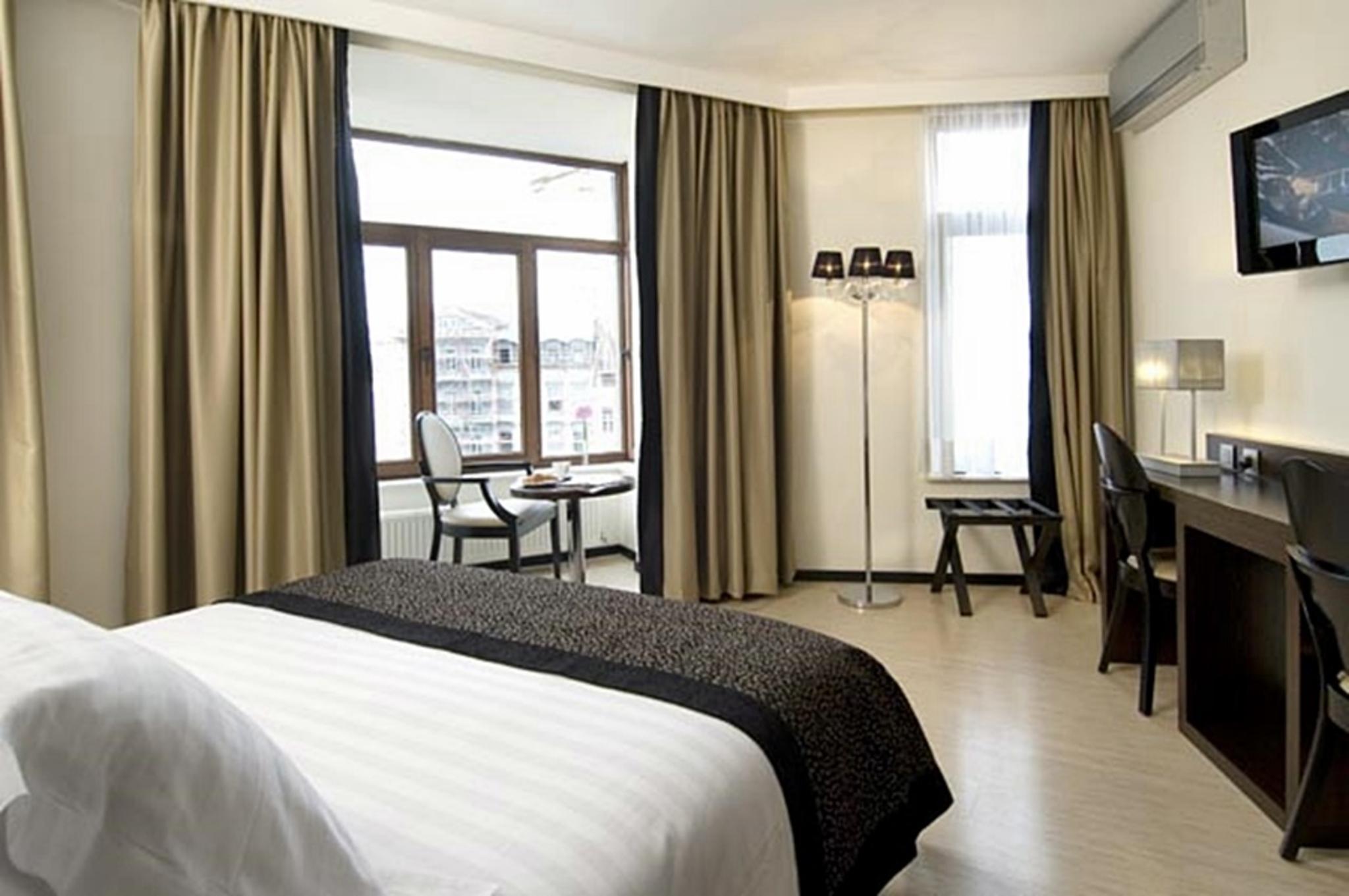 Urban Yard Hotel Saint-Gilles Esterno foto
