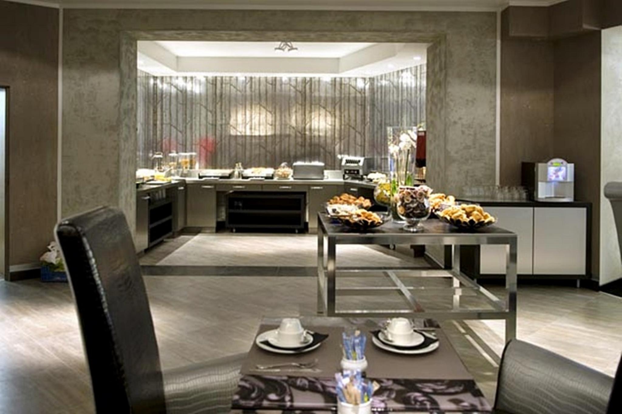 Urban Yard Hotel Saint-Gilles Ristorante foto